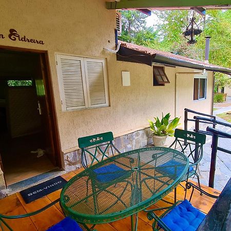 Pousada Casa Mantiqueira - Proxima Ao Capivari E Opcoes De Hidromassagem Campos do Jordão Buitenkant foto