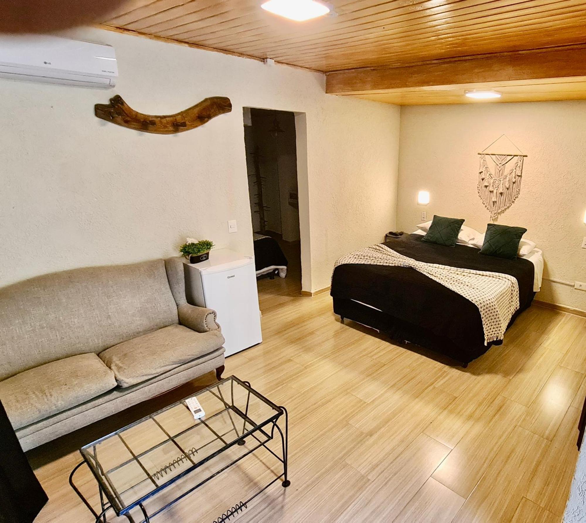 Pousada Casa Mantiqueira - Proxima Ao Capivari E Opcoes De Hidromassagem Campos do Jordão Buitenkant foto