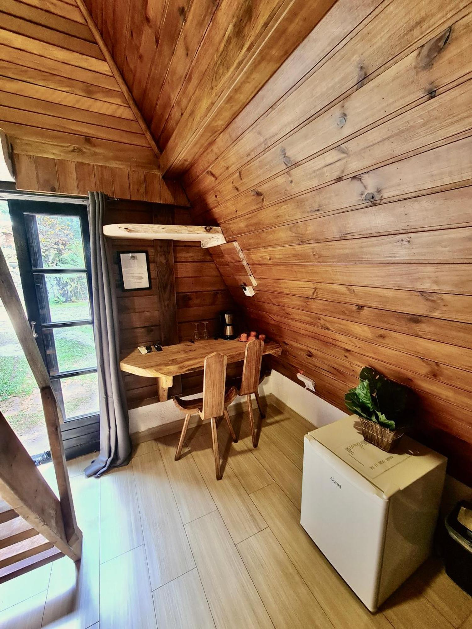 Pousada Casa Mantiqueira - Proxima Ao Capivari E Opcoes De Hidromassagem Campos do Jordão Buitenkant foto